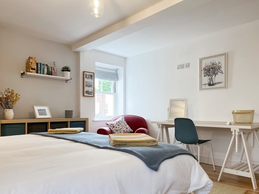 Double bedroom | The Willows, Teversal