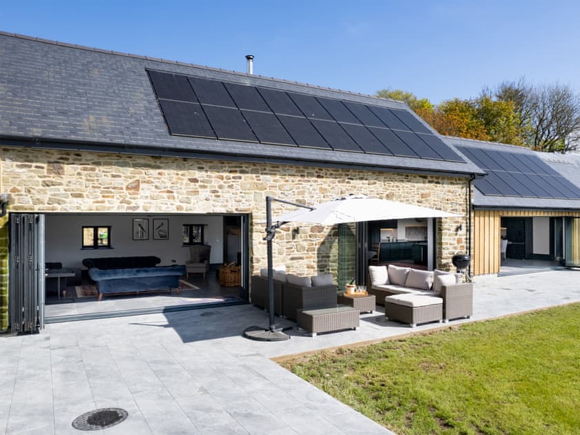 Sitting-out-area | The Courtyard - Glaneirw Estate, Tanygroes, near Llangrannog