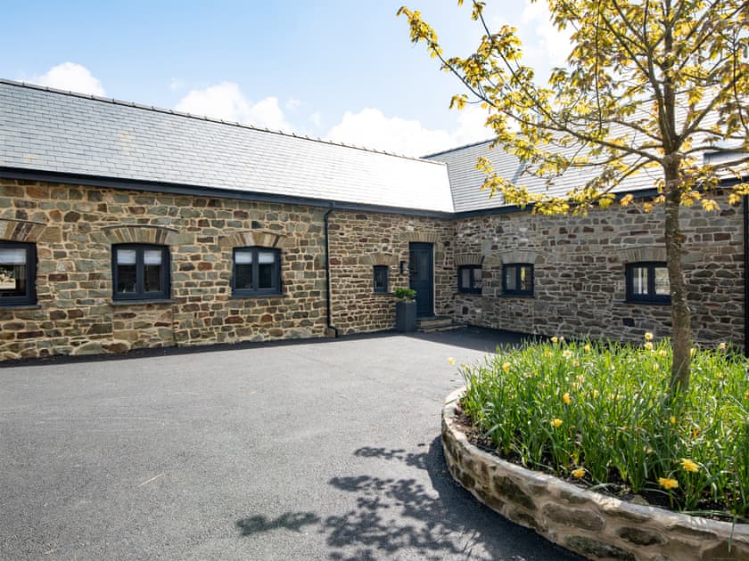 Exterior | The Courtyard - Glaneirw Estate, Tanygroes, near Llangrannog