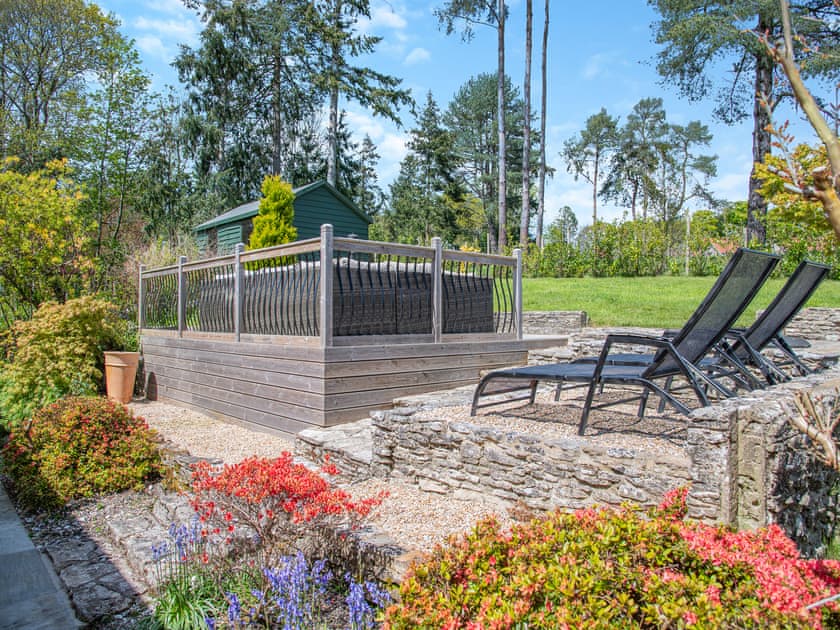 Sitting-out-area | Gorse Hill, Boldre