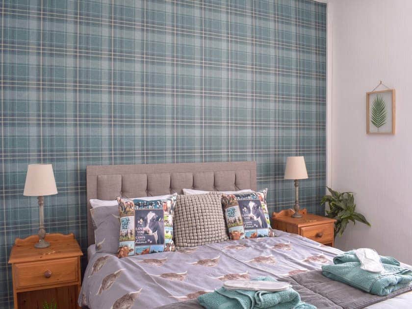 Double bedroom | Muirston Farmhouse - Farmhouse Holidays, Cumnock