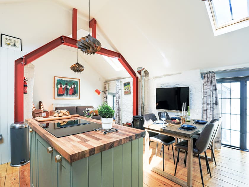 Kitchen/diner | The Old Stables, Totnes