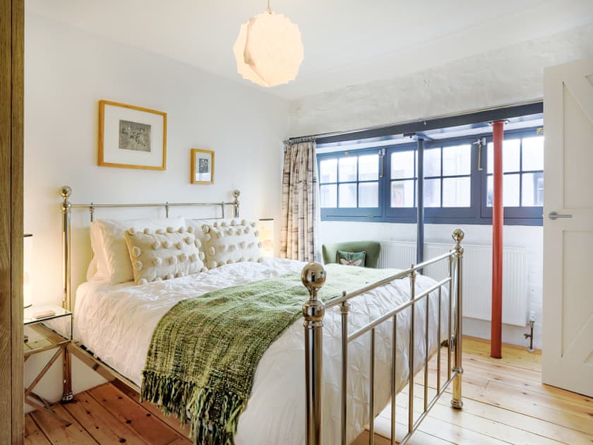 Double bedroom | The Old Stables, Totnes