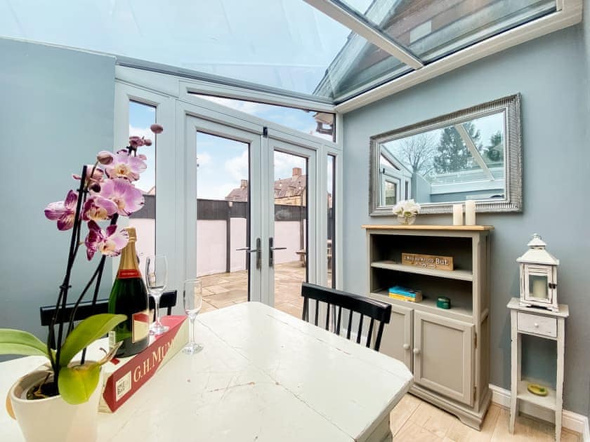 Sun room | H&H-The Old Chippy, Codford, near Warminster
