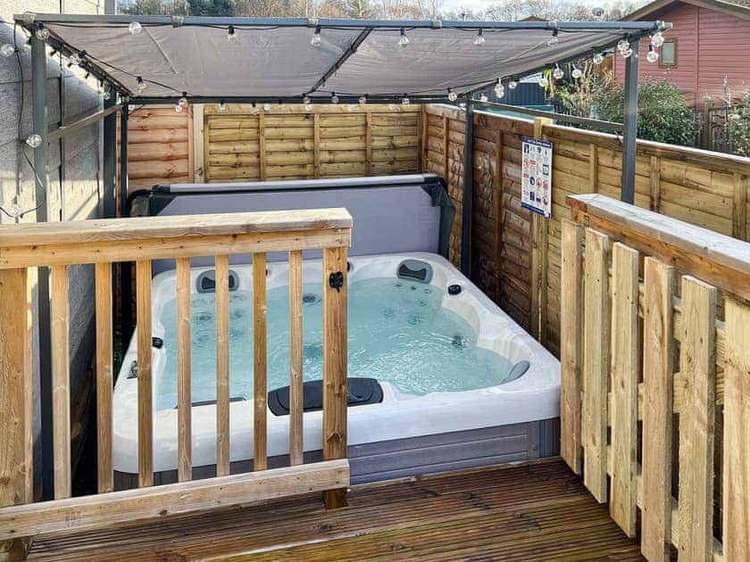 Hot tub | Harwood Lodge, Wilberfoss