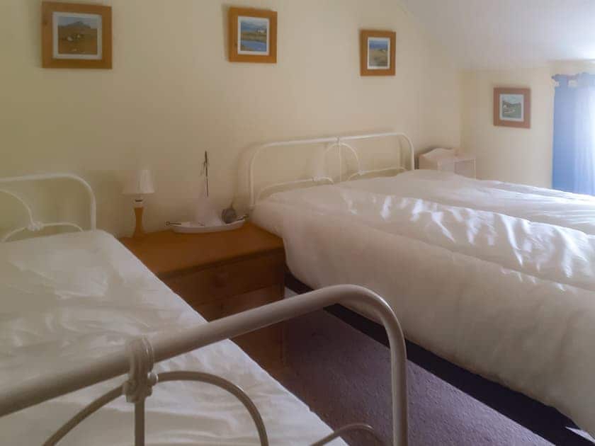 Twin bedroom | Pencaire, Helston & The Lizard