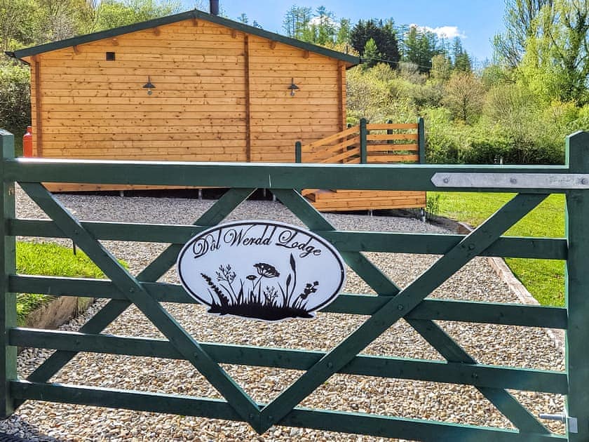 Exterior | Dôl Werdd Lodge, Garnant Ammanford
