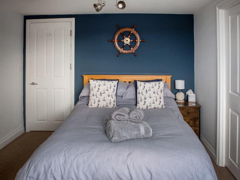 Double bedroom | The Wheelhouse, Fowey
