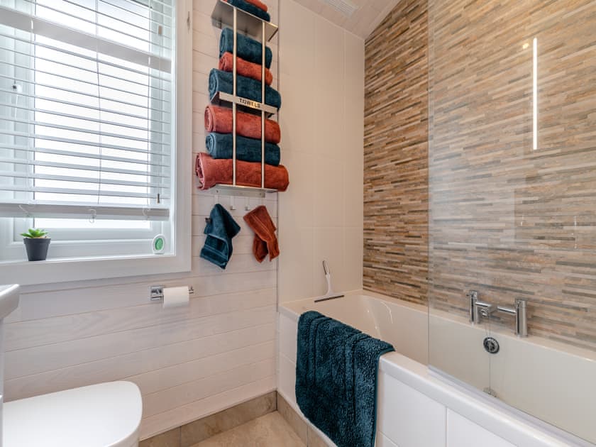 Bathroom | Berberis Lodge, Willington, near Derby