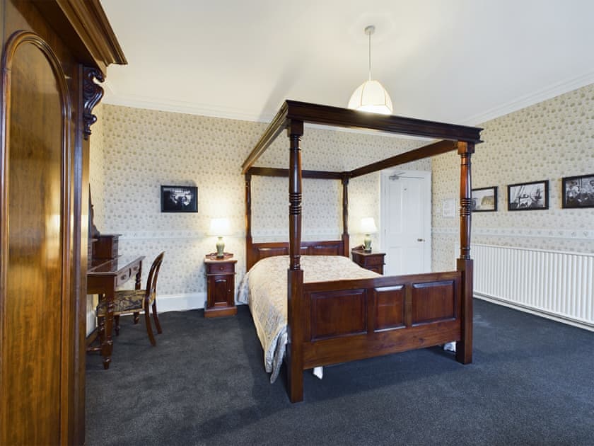 Four Poster bedroom | Voe House, Voe, near Shetland