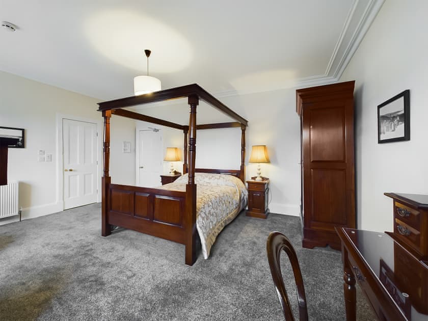 Four Poster bedroom | Voe House, Voe, near Shetland