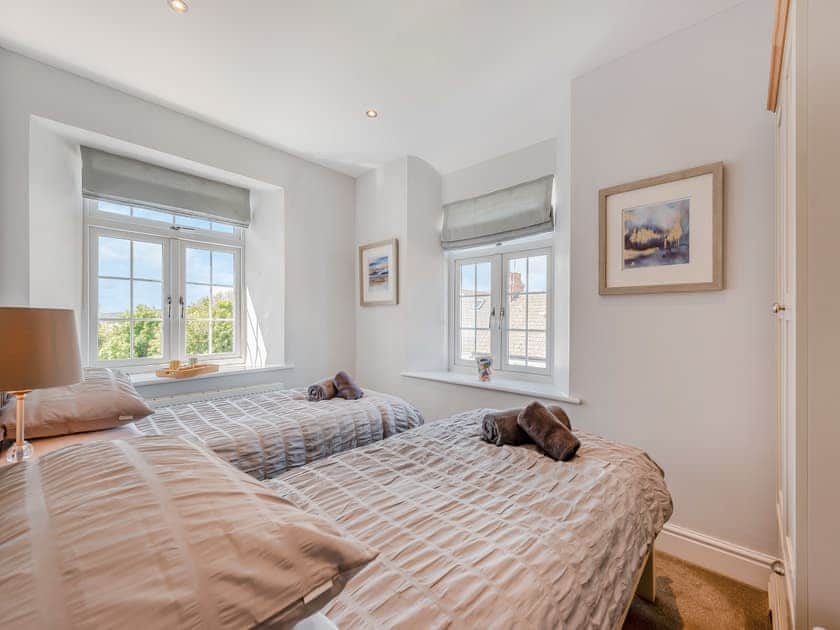 Twin bedroom | Park House Apartment, Tenby
