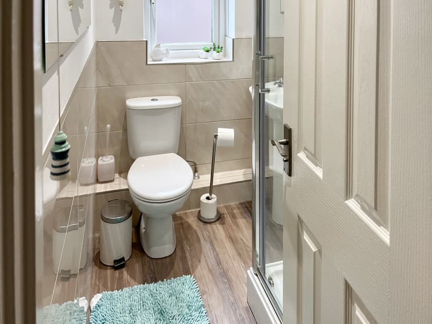 Bathroom | Dunstanbrough View, Beadnell