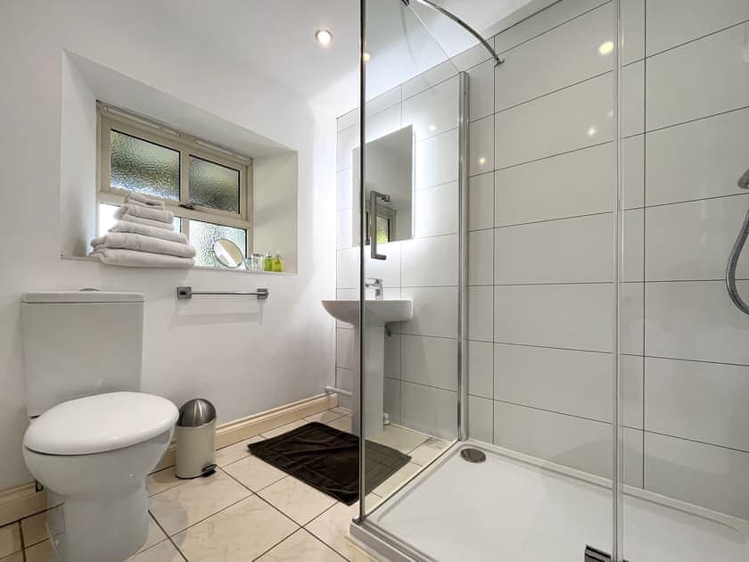 Bathroom | Crossbill Cottage, Chopgate near Stokesley