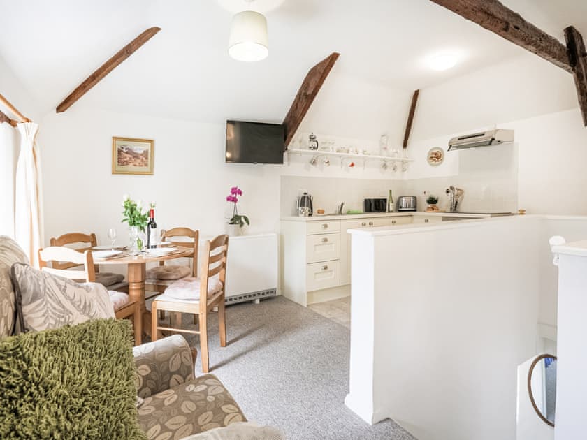 Open plan living space | Hingham Mill Cottage, Wadebridge