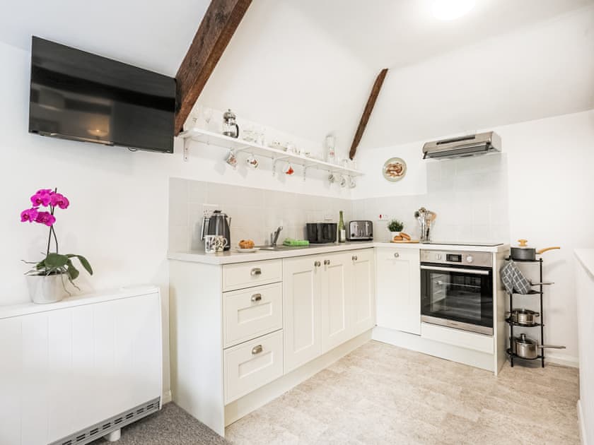 Open plan living space | Hingham Mill Cottage, Wadebridge