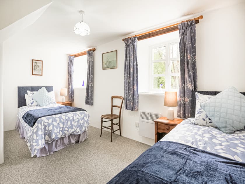 Twin bedroom | Hingham Mill Cottage, Wadebridge