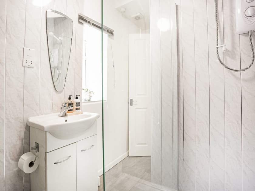 Bathroom | Hingham Mill Cottage, Wadebridge