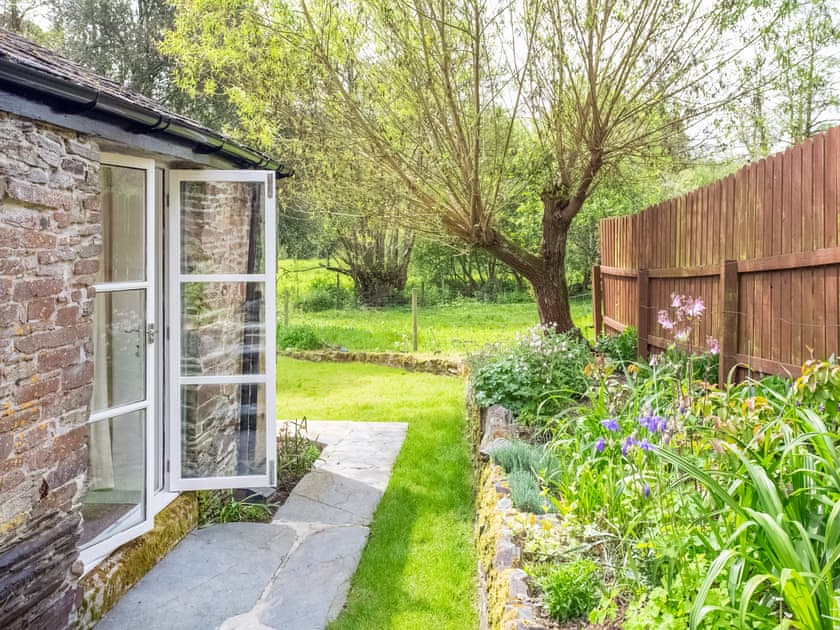 Garden | Hingham Mill Cottage, Wadebridge