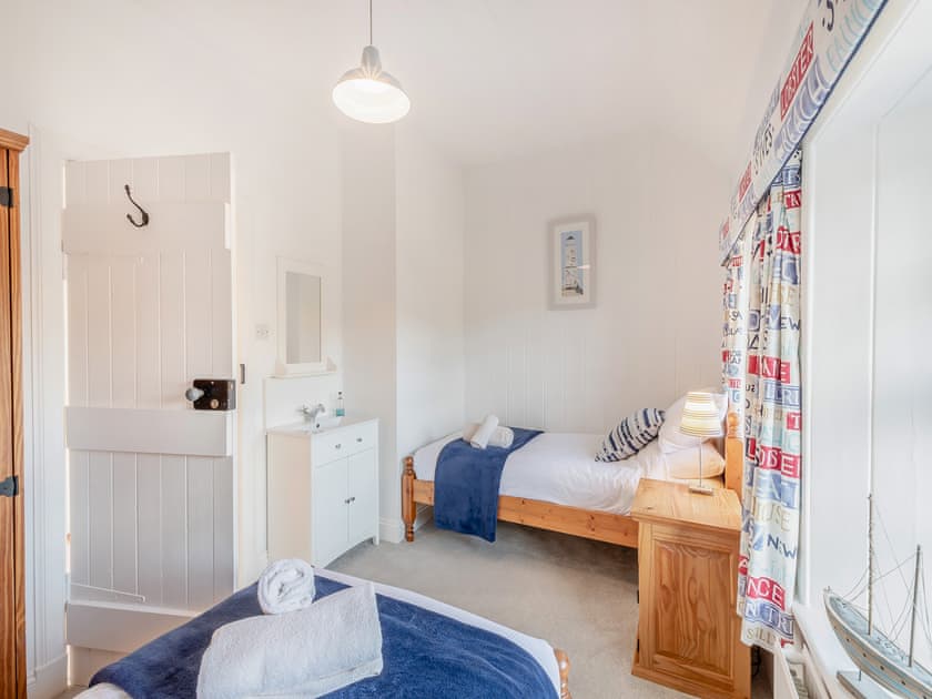 Twin bedroom | Millhouse Cottage, Bamburgh
