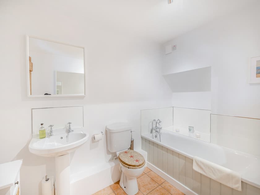 Bathroom | Millhouse Cottage, Bamburgh