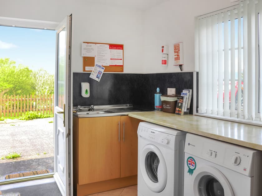 Utility room | Penlon Cottage, Trefor, Near Caernarfon