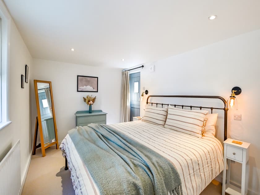 Double bedroom | Milton Cottage, Bognor Regis