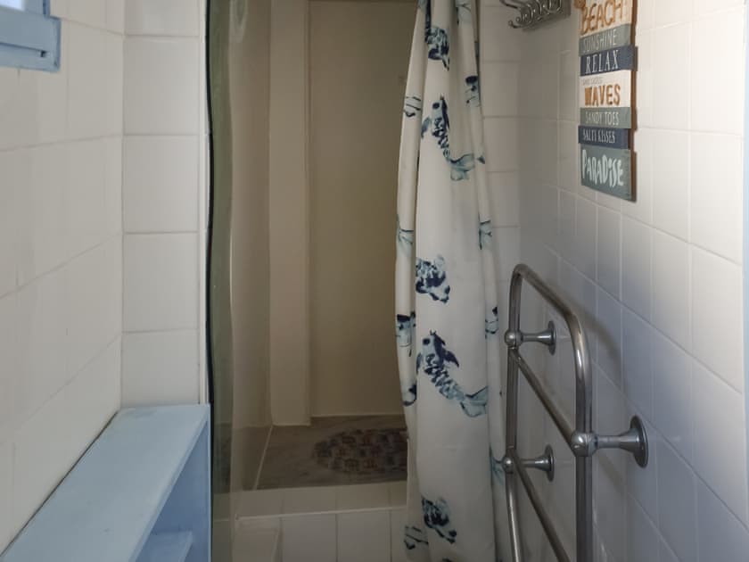 Bathroom | Angie’s Beachside House, Point Clear, near Clacton-on-Sea