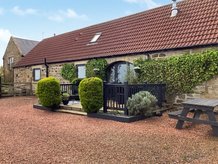 Exterior parking area | Chesterhill Old Farm, Swarland near Alnwick
