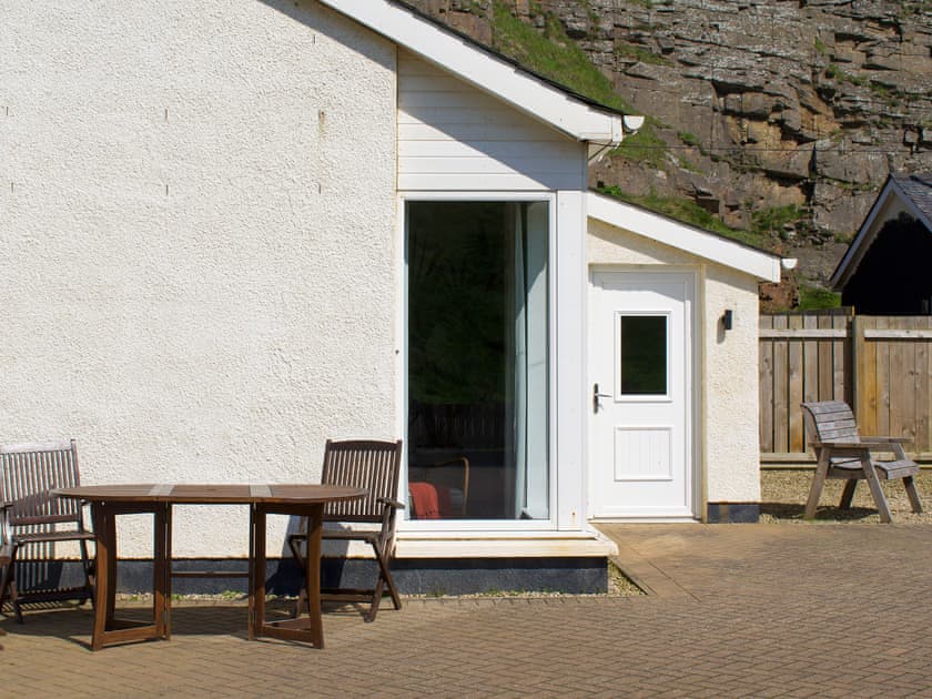 Sitting-out-area | Watersreach, Collieston