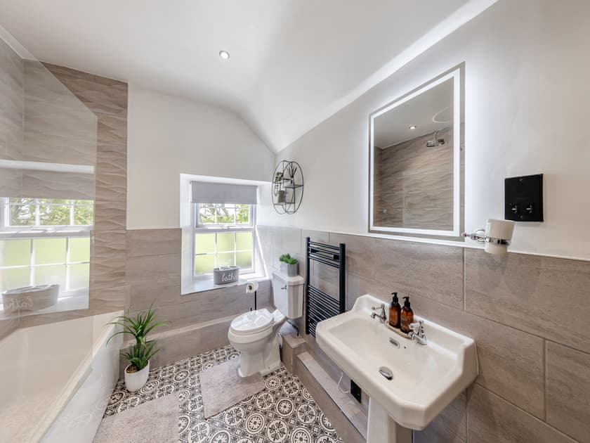 Bathroom | Porthysgaden, Tudweiliog, near Pwllheli