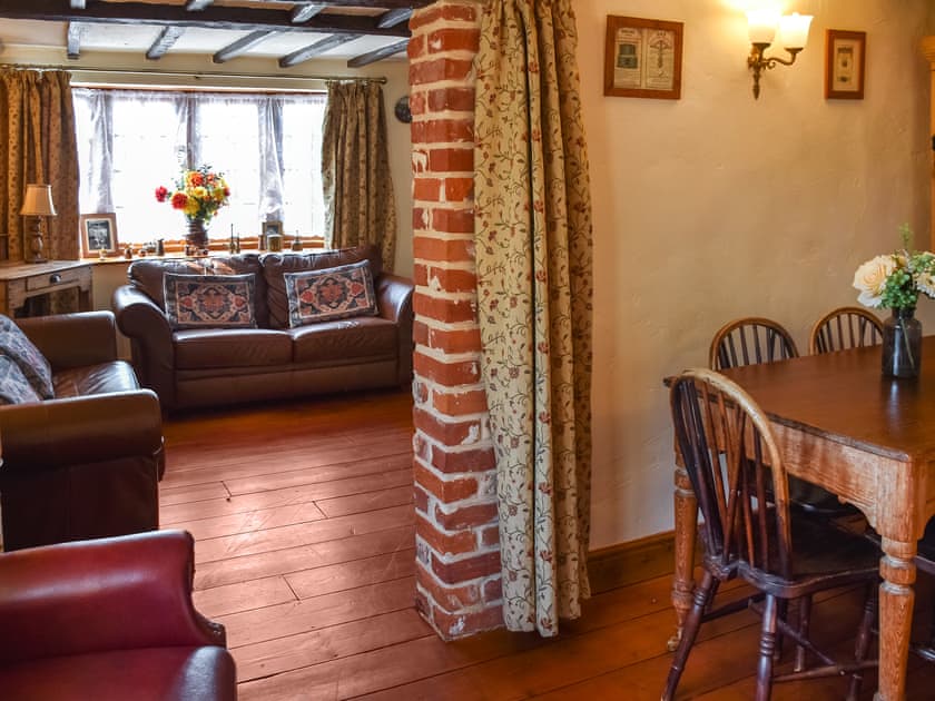 Dining Area | Honeysuckle Cottage, Great Yarmouth