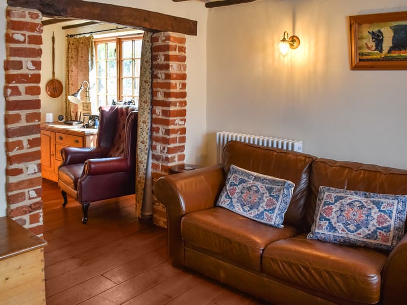 Living area | Honeysuckle Cottage, Great Yarmouth