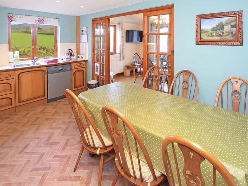 Kitchen/diner | Artist’s Cottage, Minffordd