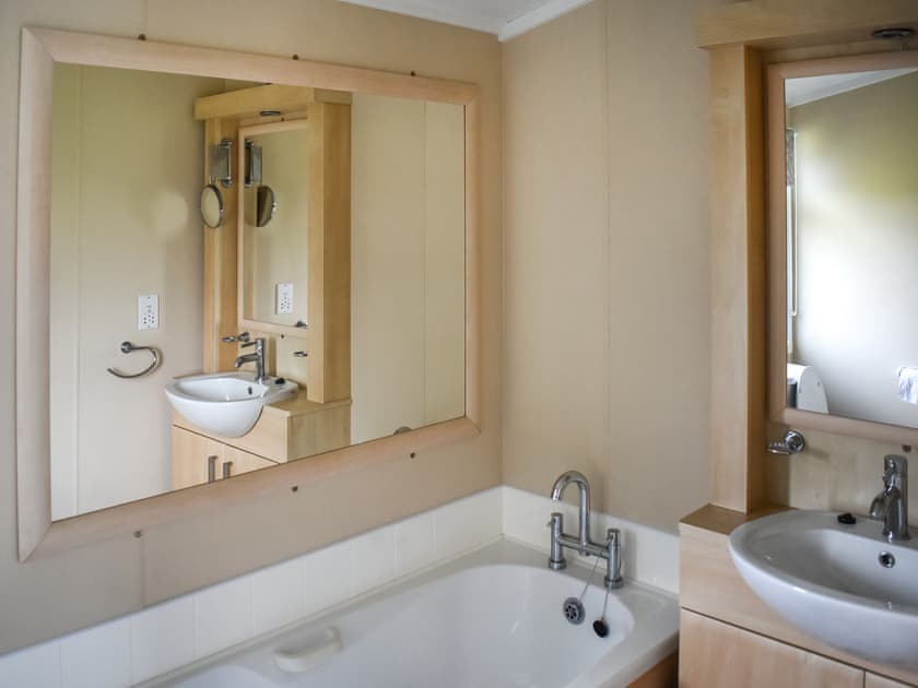 Bathroom | Sandy Shores Lodge, Towyn