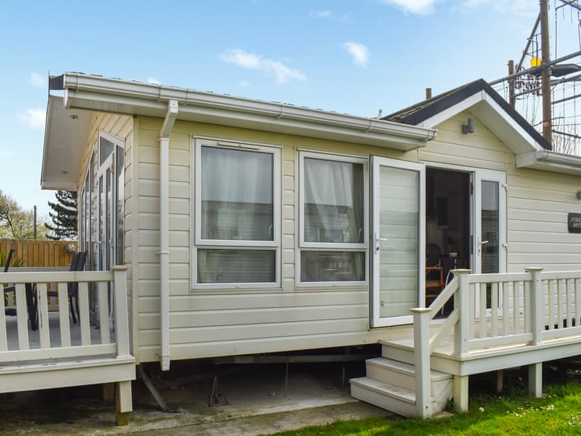 Exterior | Sandy Shores Lodge, Towyn