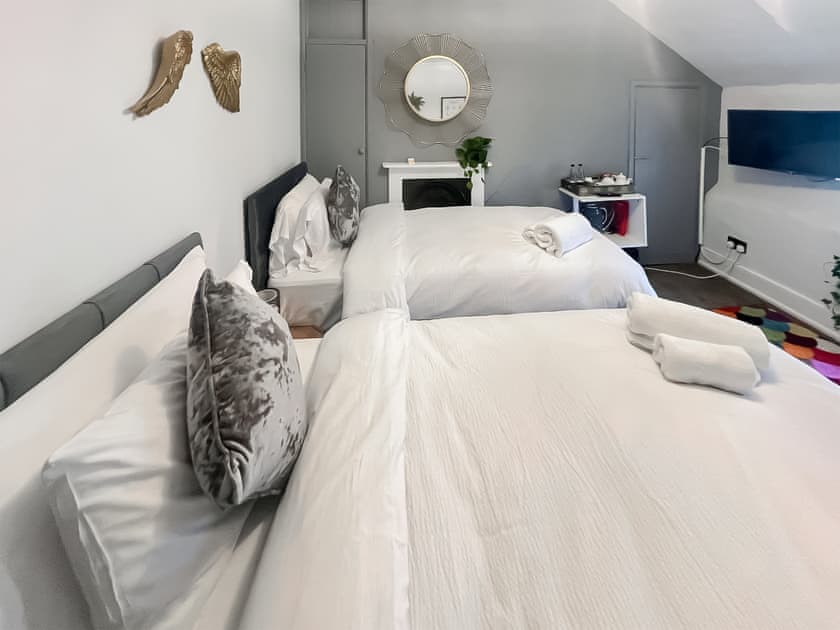 Twin bedroom | The Anchor, Sutton, Nr Ely