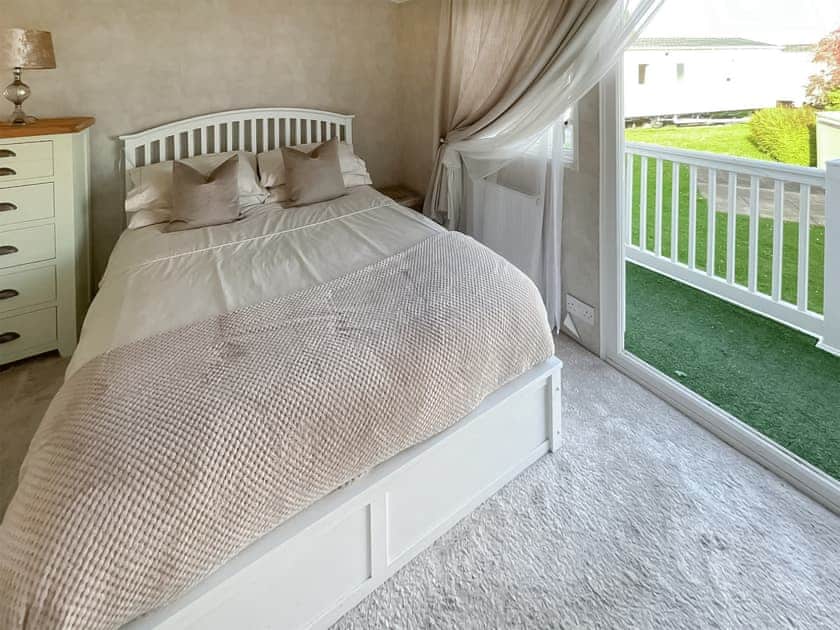 Double bedroom | Island Retreat, Mersea Island, near Colchester