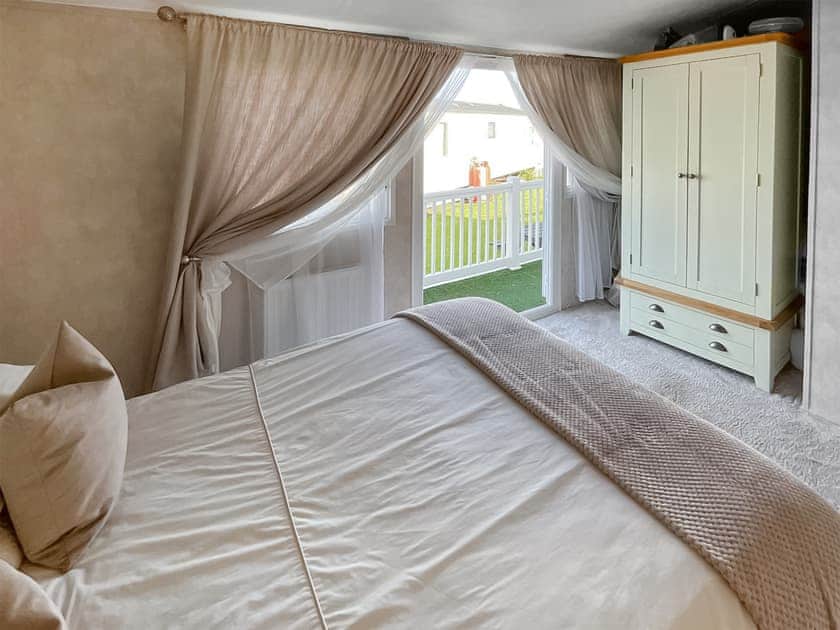 Double bedroom | Island Retreat, Mersea Island, near Colchester