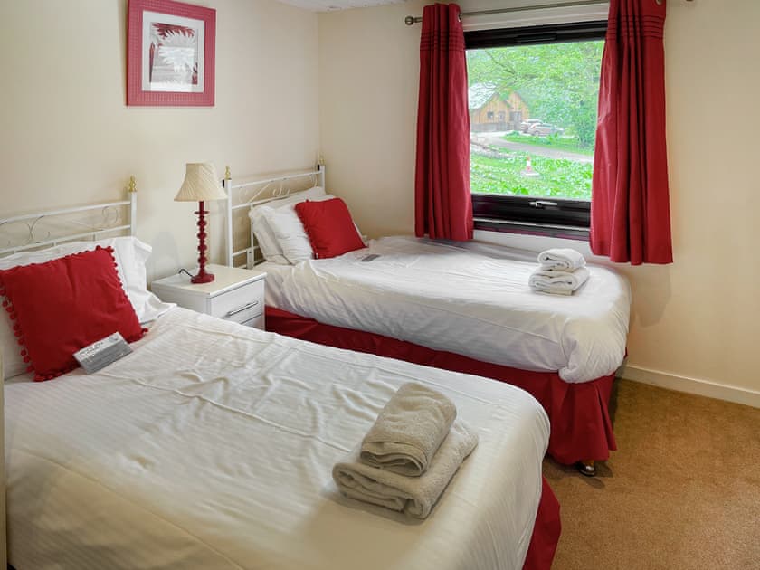 Twin bedroom | Mountain Thyme Lodge - , Letterfinlay, near Spean Bridge