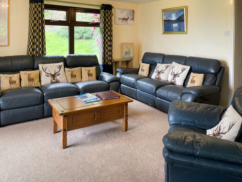 Living area | Mountain Thyme Lodge - , Letterfinlay, near Spean Bridge