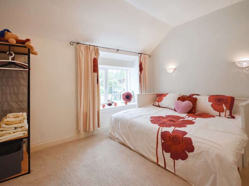 Double bedroom | Nether Auchlinsky Cottage, Glendevon