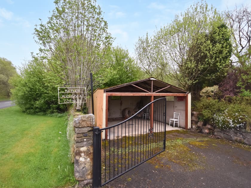 Parking | Nether Auchlinsky Cottage, Glendevon