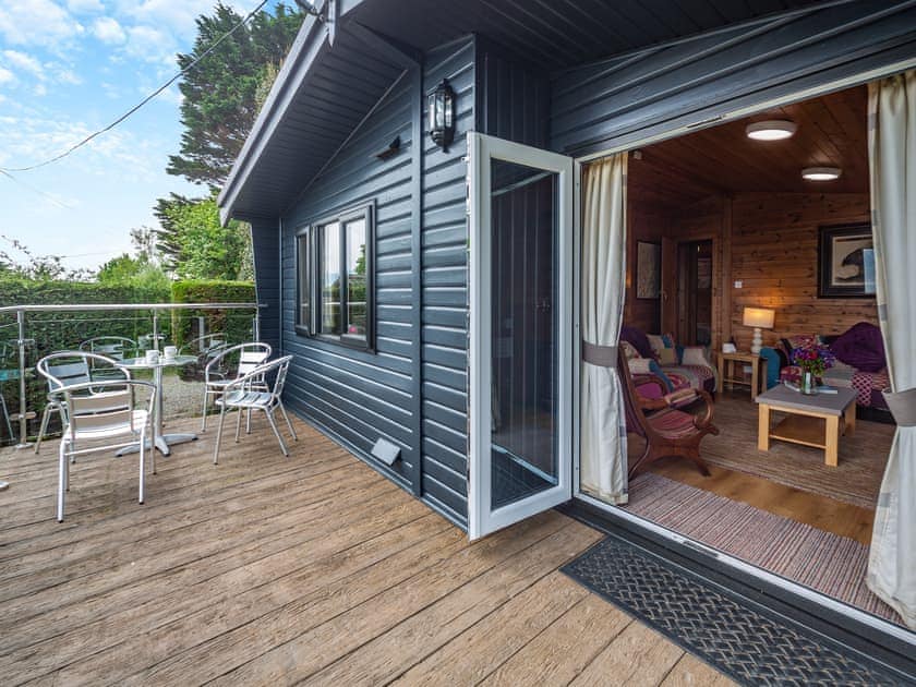 Exterior | Ty Glan Mor (The Beach House) - Water’s Edge Cottages, Llanfaes, Beaumaris, Anglesey