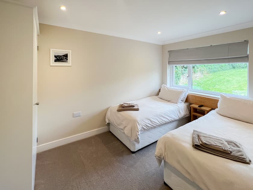 Twin bedroom | 10 Silvershell View, Port Isaac