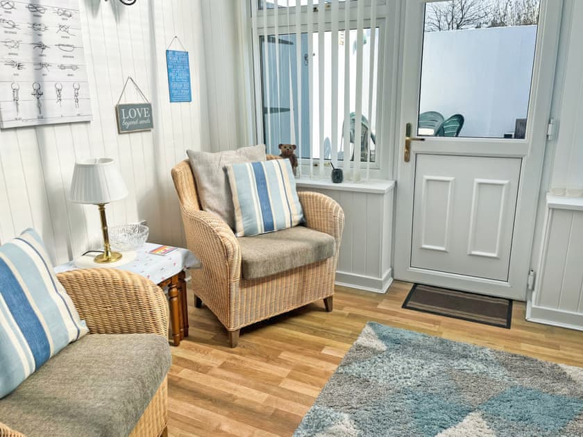 Sun room | Aidan, Seahouses