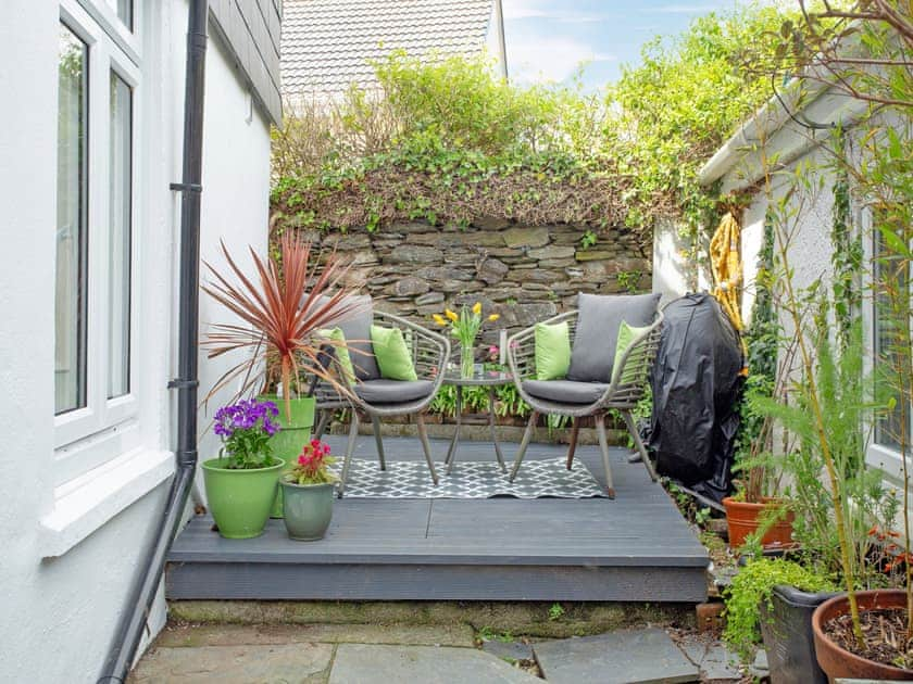 Sitting-out-area | Spa Cottage, Mevagissey