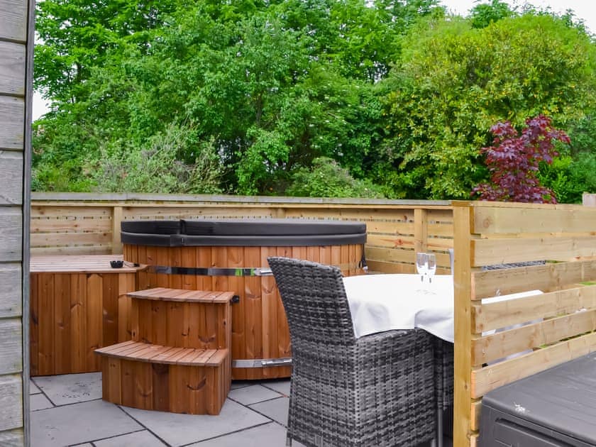 Outdoor area | Halifax - Ye Old Red Lion Holidays, Holme upon Spalding Moor, near York