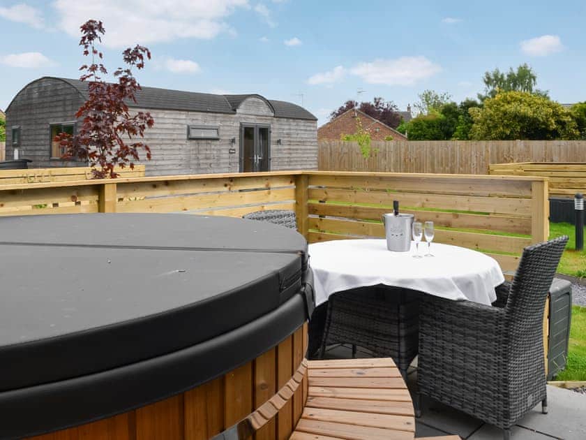 Outdoor area | Halifax - Ye Old Red Lion Holidays, Holme upon Spalding Moor, near York