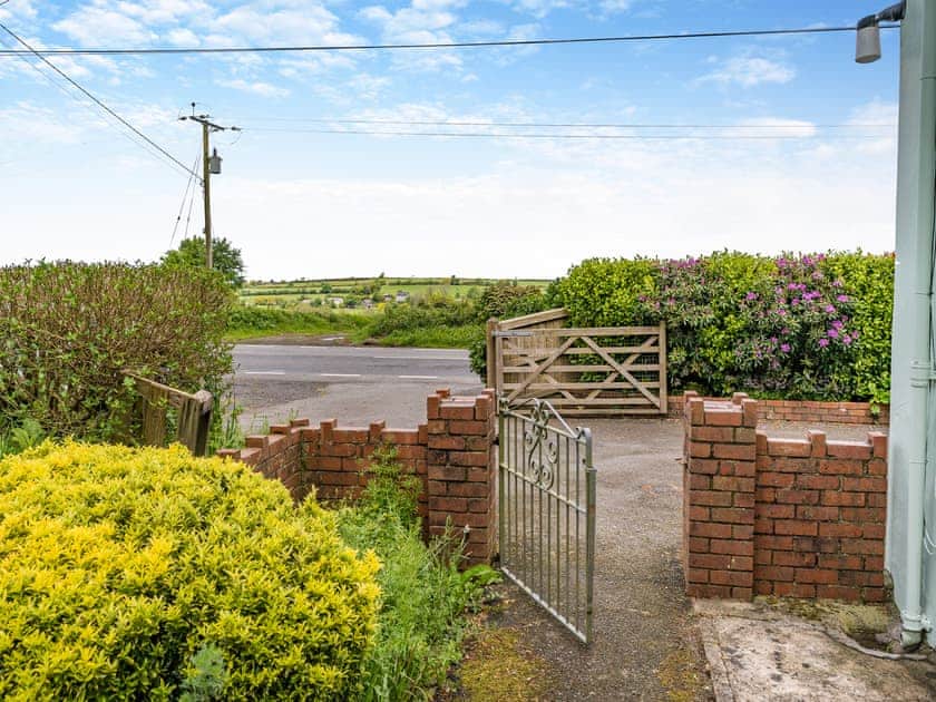 Outdoor area | Maesybryn, Pentregat